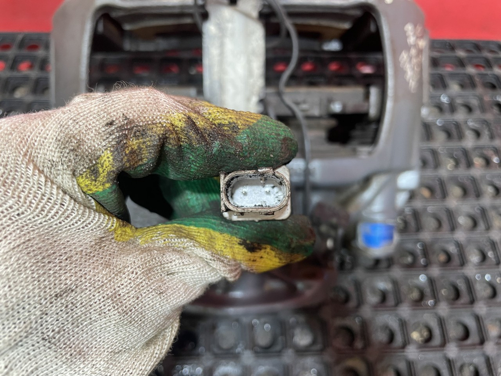 Суппорт тормозной 2020г.