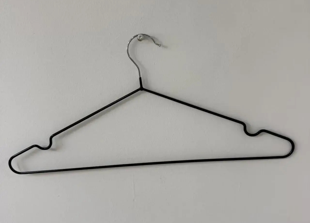 ВЕШАЛКА МЕТАЛЛИЧЕСКАЯ АРТИКУЛ. MTH003, РАЗМЕР 46X21 CM, МАТЕРИАЛ: ЖЕЛЕЗО + ПВХ, ДИАМЕТР ПРОВОЛОКИ: 3 ММ ТИП ГАЛЬВАНИЧЕСКОГО ПОКРЫТИЯ: ХРОМИРОВАННОЕ.