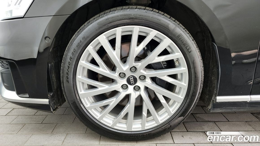 Audi A8 (D5) 55 TFSI Quattro LWB (06.2021)