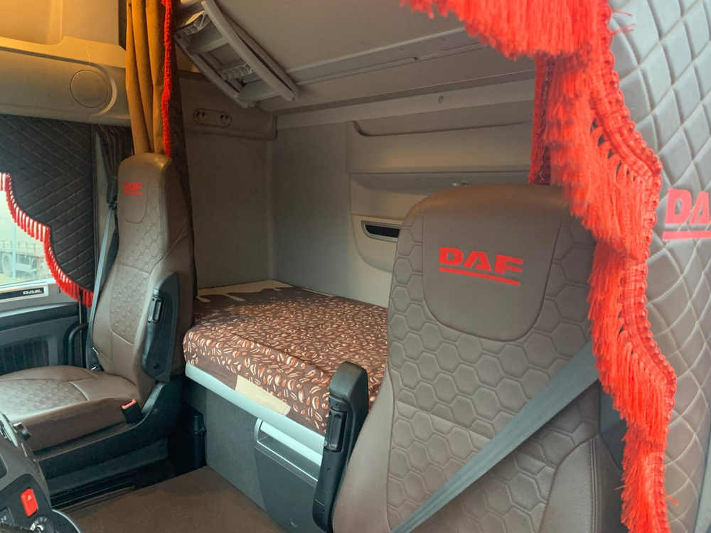 DAF XF 4x2 Седельный тягач XF 480 FT (Дизельный, 12,9 л, 483 л.с., АТ)