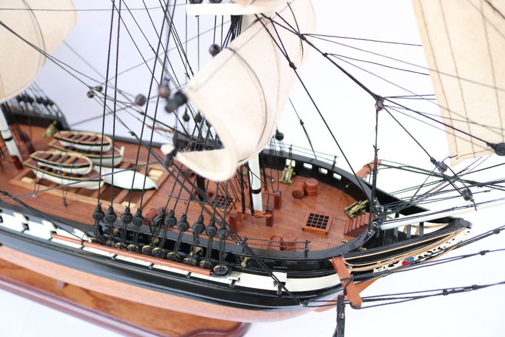 Van Der Heijden Модель парусника USS Constitution, США