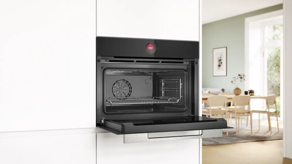 Компактный духовой шкаф Bosch CBG7341B1