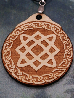Кулон из дерева Звезда Лады Богородицы