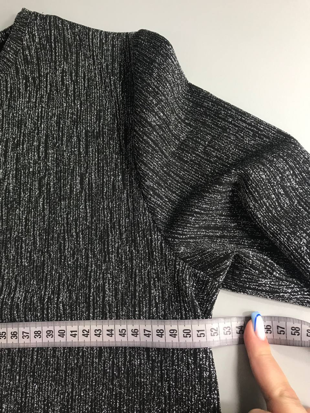 Блузка Mango блестящая, маркировка М, визуально на 46 размер