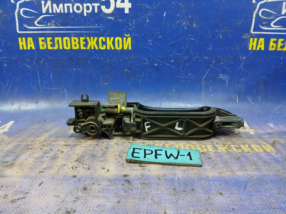 Ручка двери передней левой внешняя MAZDA TRIBUTE 2002