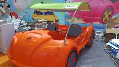 Катамаран с электродвигателем