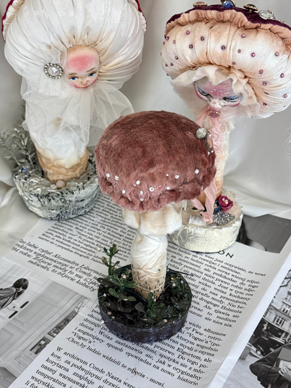 Маленькая игольница в виде грибочка ручной работы