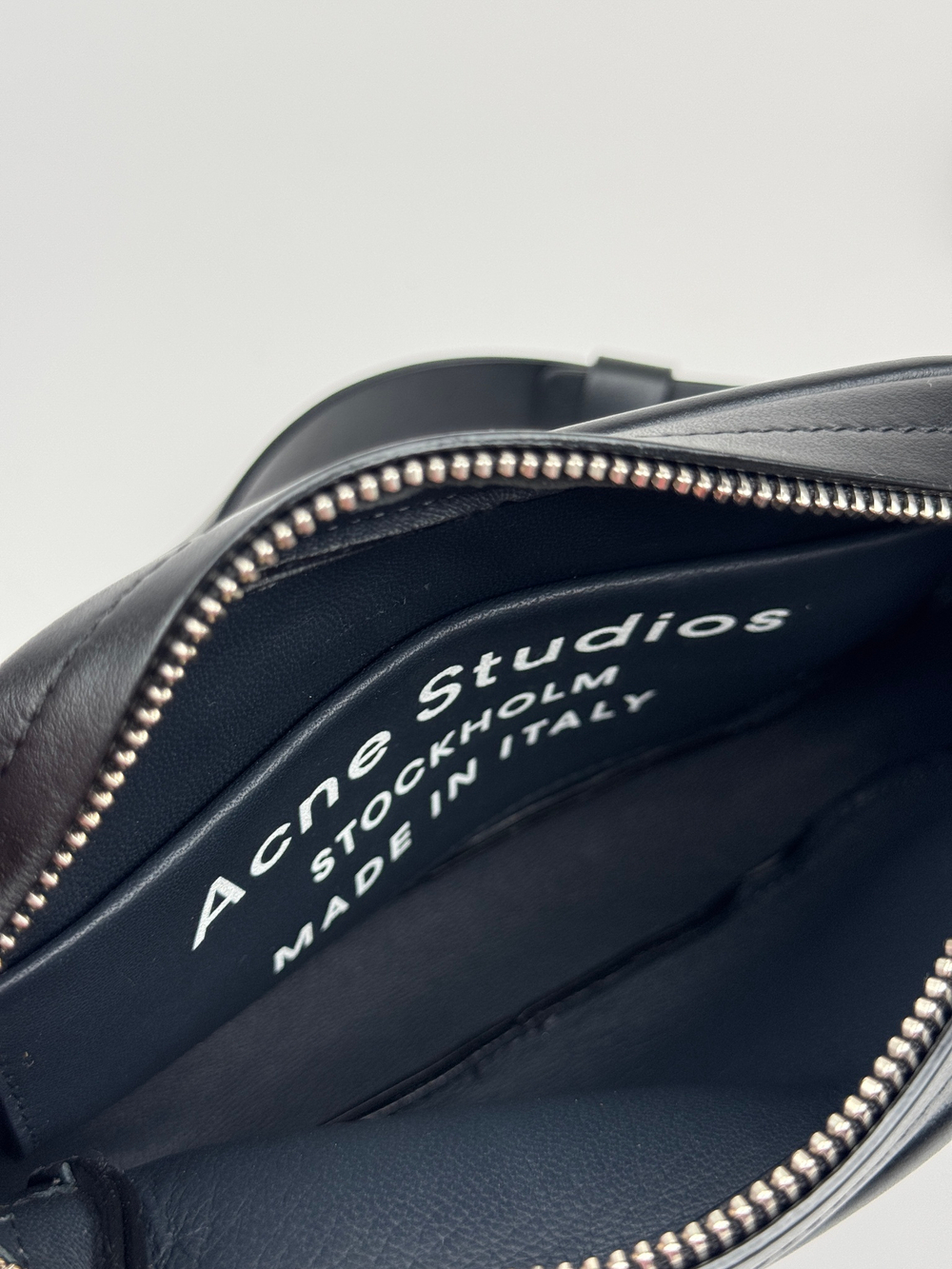 Сумка Acne Studios Musubi