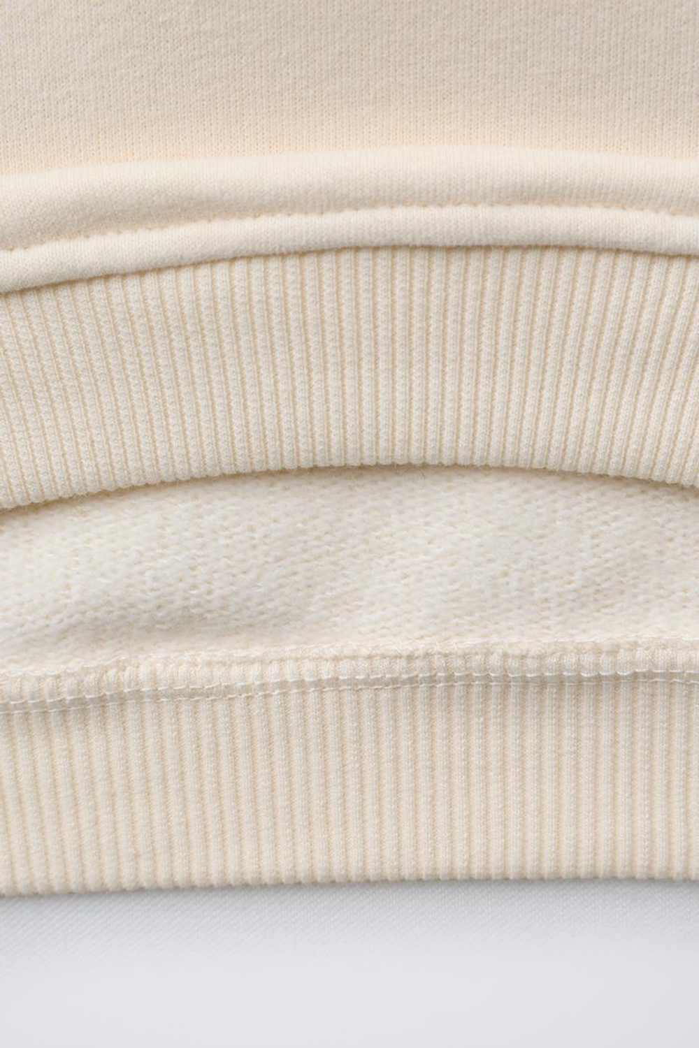 ZARA ТОЛСТОВКА С БЛЕСТЯЩЕЙ НАДПИСЬЮ, ЭКРЮ