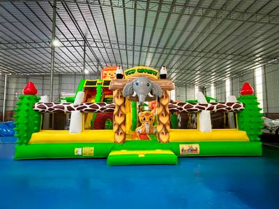 Коммерческий надувной батут «Мега Сафари», 9*9*6 м