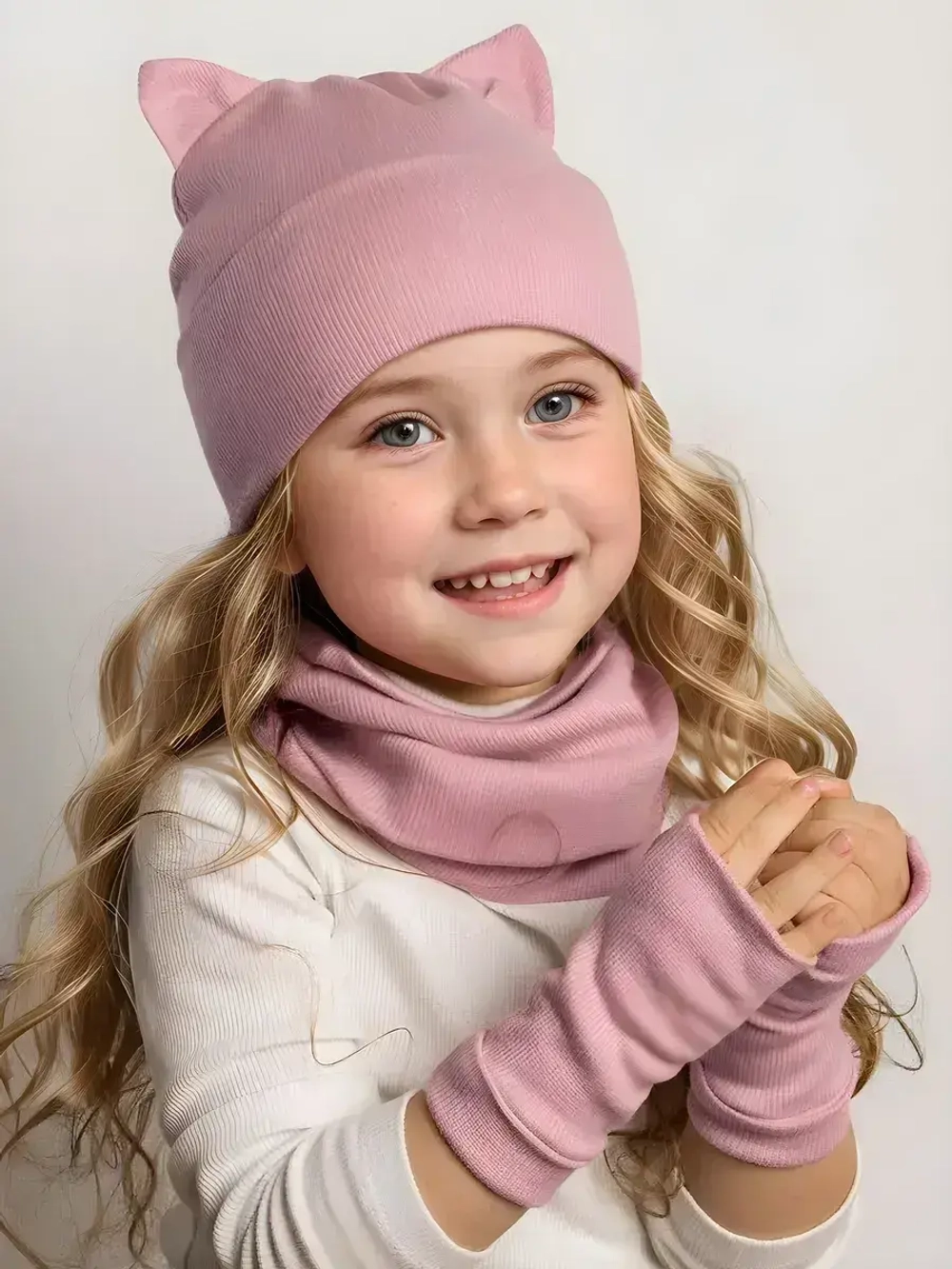 Шапка для девочки осенняя с митенками и снудом
