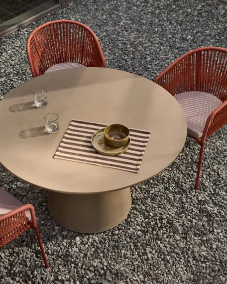 Цементный стол Itai Ø120 см