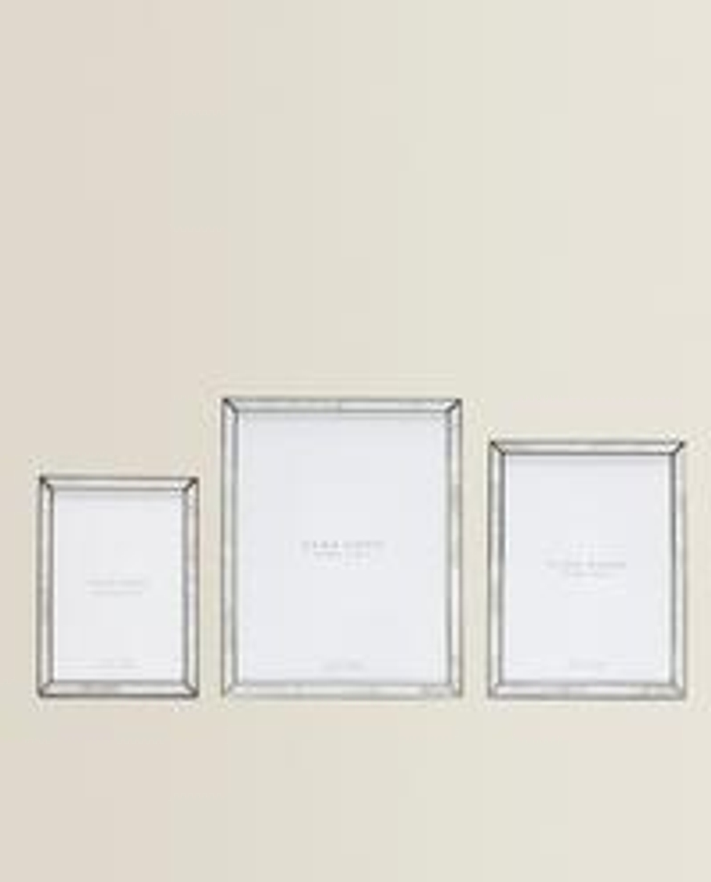 Zara Home Фоторамка из стекла, цвет белый, 19 см · 4375/045
