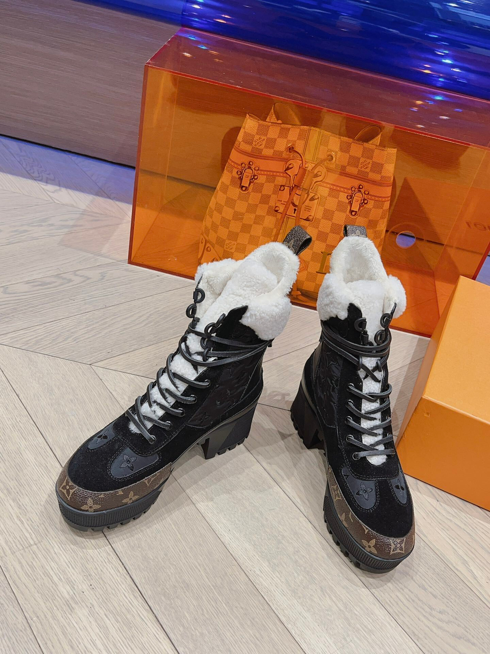 Louis Vuitton Laureate Desert Boot