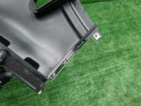 Воздуховод переднего бампера Hongqi E-HS9 (20-нв)