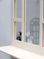 Зеркало на стену с полкой