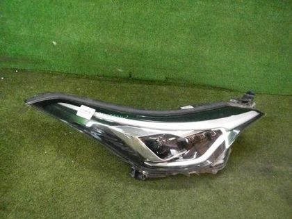 Фара правая Toyota C-HR (2019-2023) LED