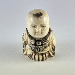 Статуэтка нэцкэ Мальчик Карако в кимоно