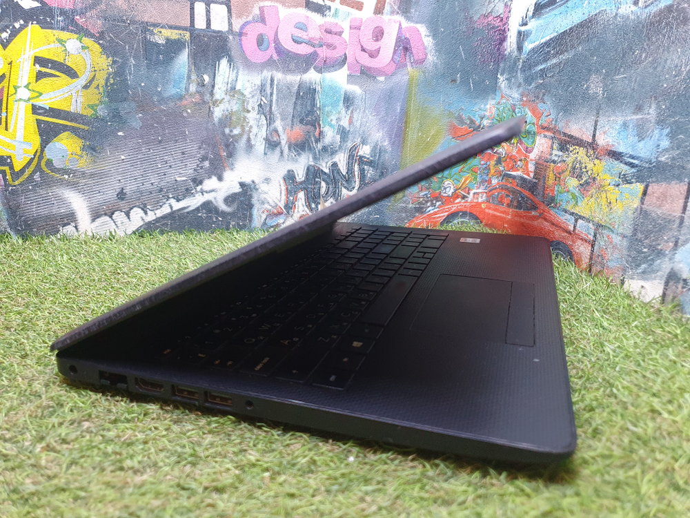 Ноутбук HP i3-10/8Gb/FHD/15-da3013ur