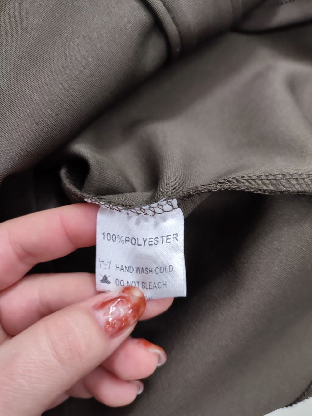 Платье Shani лаконичное 42 размер