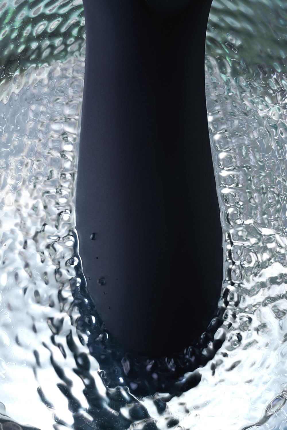 Вибратор для стимуляции точки G Waname Cascade черный 15 см