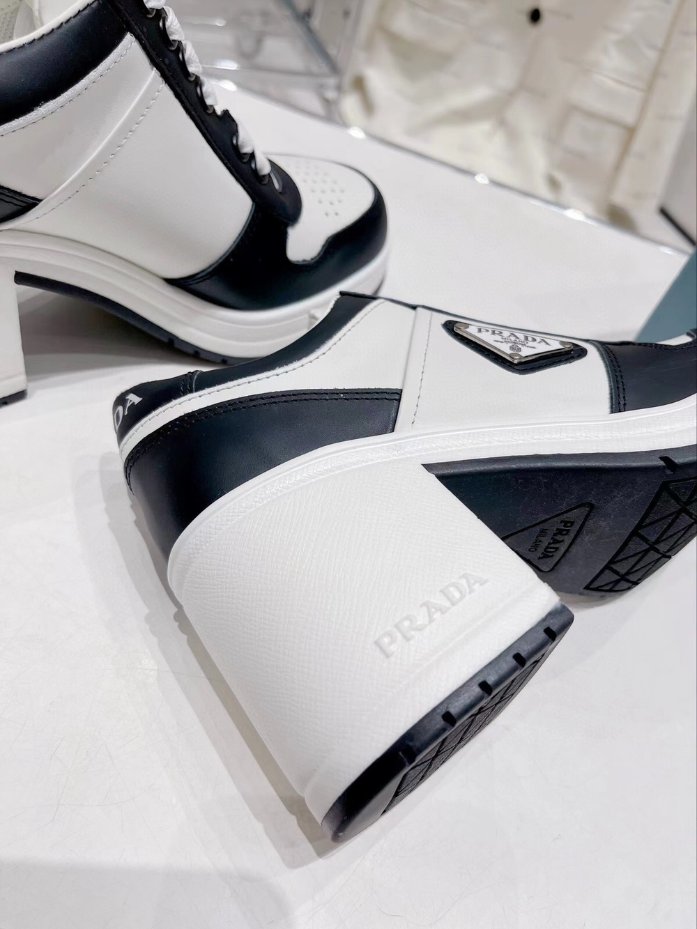 Ботинки Prada
