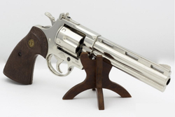 Револьвер Магнум