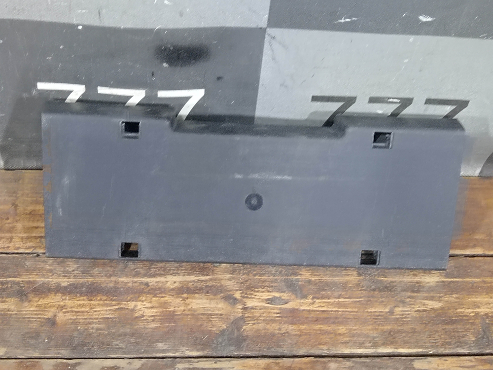 Площадка гос. номера передняя Chery Tiggo 7 Pro 20-24 Б/У Оригинал 602000943AA