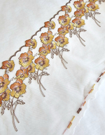 Вышивка на сетке осенние цветы на молочном К595 левая