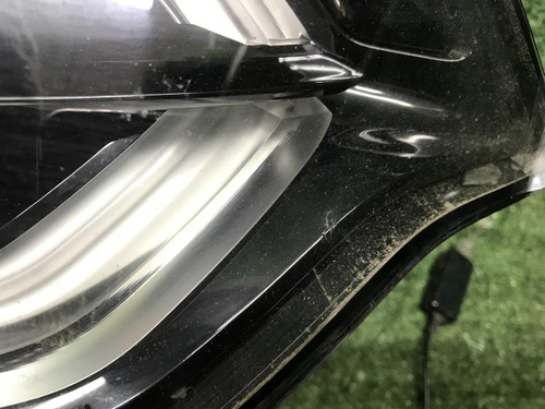 Битая Фара правая Land-Rover Discovery 5 16-21 LED