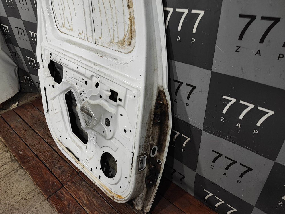 Дверь задняя левая глухая Lada Largus 12-нв Б/У Оригинал 821015688R