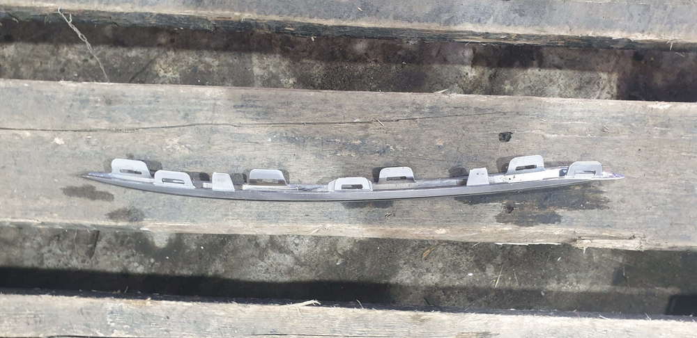 Молдинг переднего бампера  Mercedes V (W447)  Б/У Оригинал A4478851900