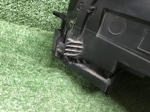 Фара правая Geely Tugella (2019-2024) LED