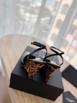 Saint Laurent Sandals