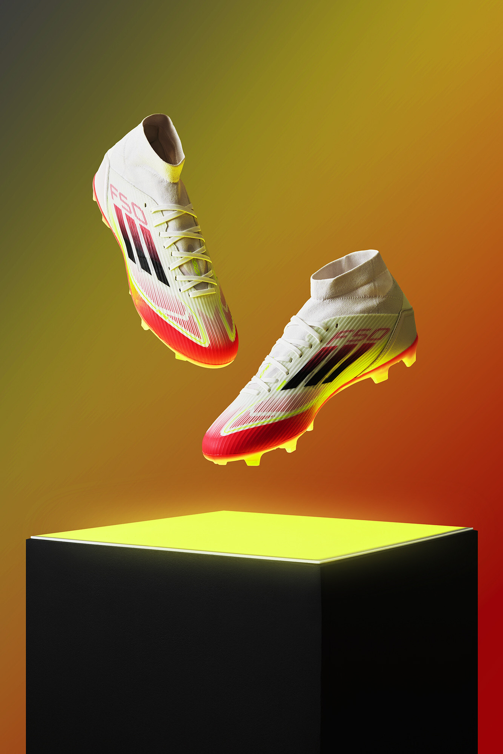 Бутсы adidas F50 Elite Mid FG женские - белый