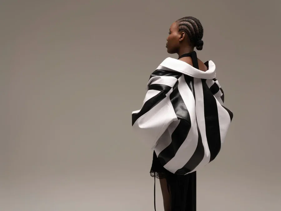 Куртка 4B, Черно-белая