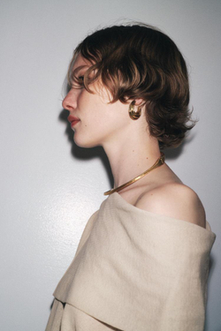 ZARA СЕРЬГИ-КОЛЬЦА СРЕДНЕГО РАЗМЕРА С ТЕКСТУРОЙ, ЗОЛОТИСТЫЙ