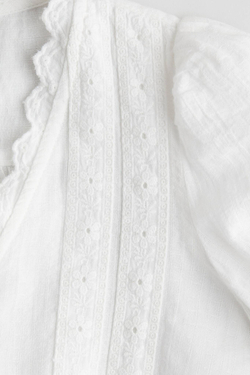 H&M Блузка с вышитыми деталями, белый