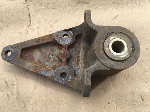 Кронштейн крепления передней рессоры MAN TGA/TGS/TGX