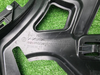 Кронштейн ПТФ правый BMW X1 F48 (2019-2022)