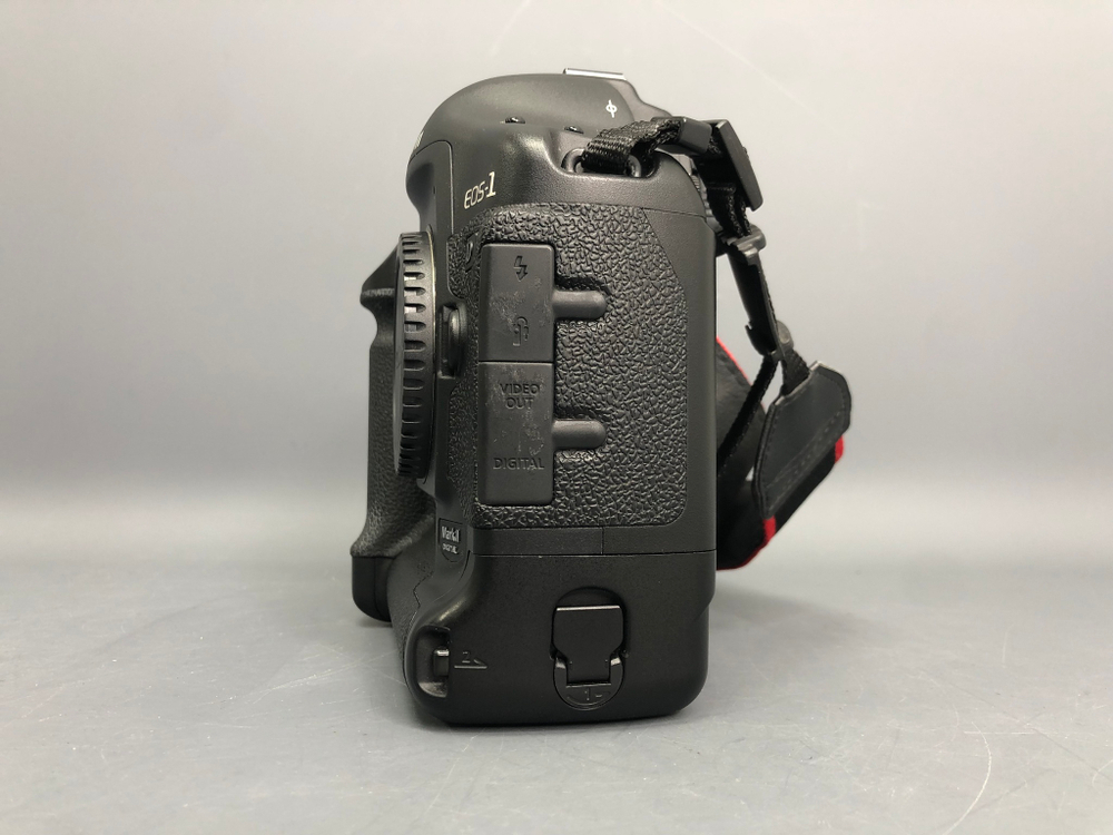 Canon EOS-1D Mark II