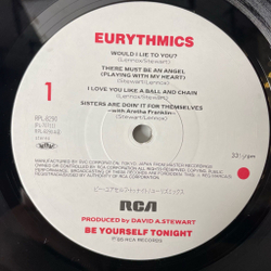 Винтажная виниловая пластинка LP Eurythmics Be Yourself Tonight (Japan 1985) (Obi) Sisters Are Doing It For Themselves