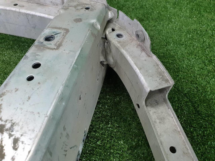 Усилитель передний BMW X3 G01 X4 G02 (2017-н.в.)