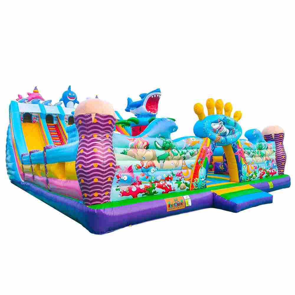 Коммерческий надувной батут «В гостях у акулы», 18*10*7 м