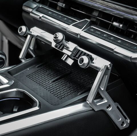 Центральная направляющая консоли для Tank 400