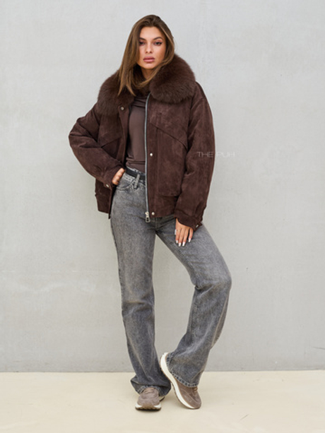 Объемная куртка шоколадного цвета из замши