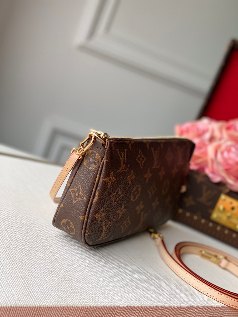 Louis Vuitton Pochette Accessoires