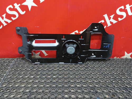 Кронштейн обшивки двери правой 2023г.