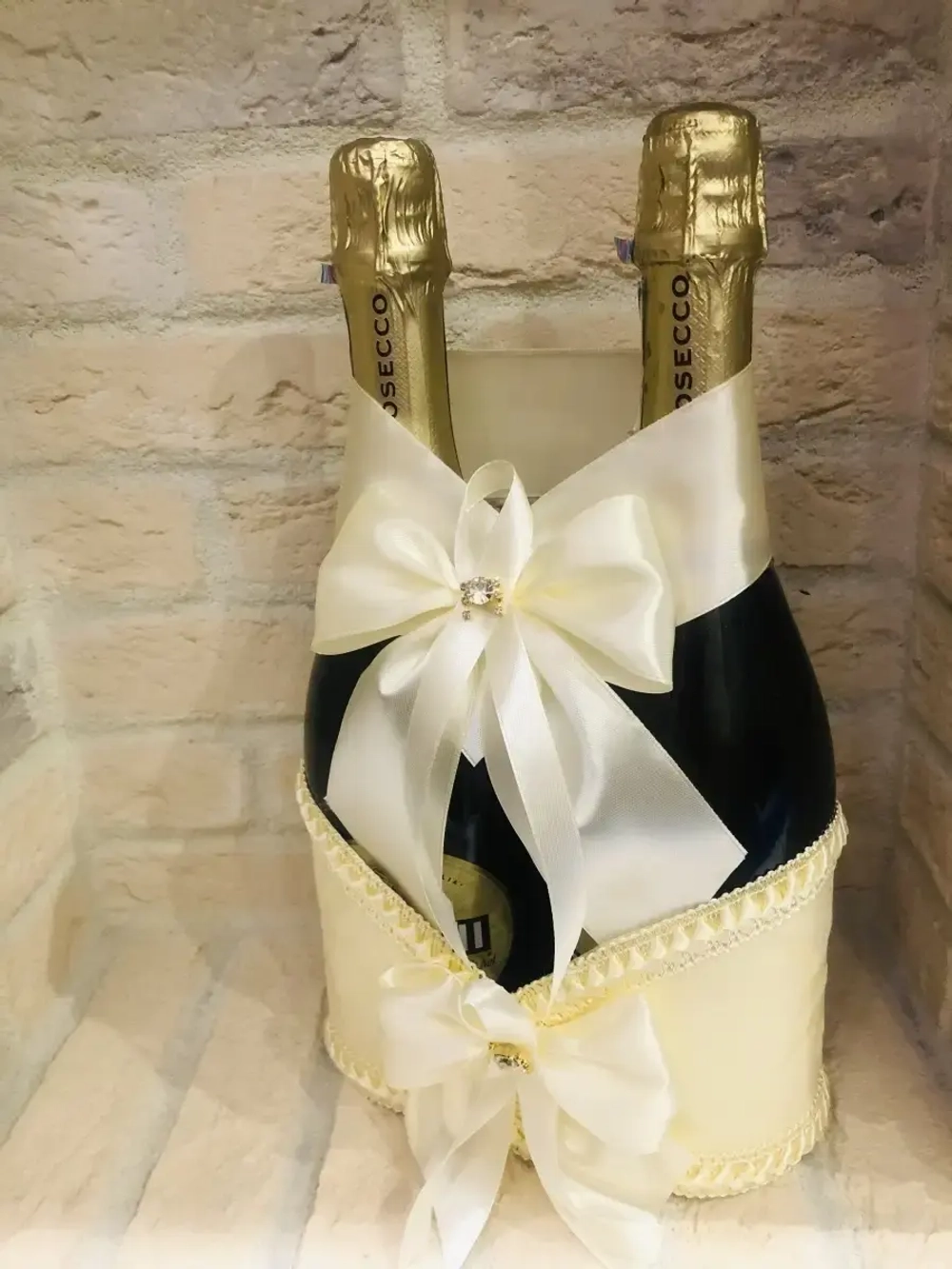 Украшение на шампанское