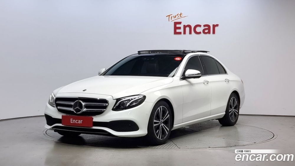 Mercedes-Benz E-Class W213 E300 Avangarde (06.2020)